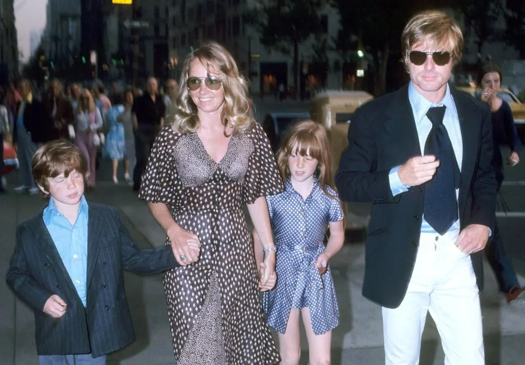 Robert Redford i Lola Redford z dziećmi