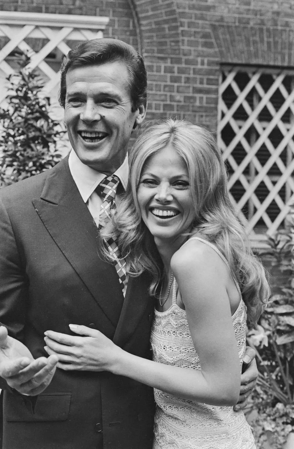 Roger Moore i Britt Ekland