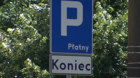 Szukać parkomatu, czy nie? Wątpliwości w strefie płatnego parkowania