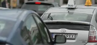 Taksówkarze toną w długach. Mają do oddania fortunę