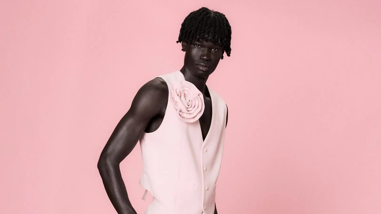 "Top Model". Benjamin Nhial