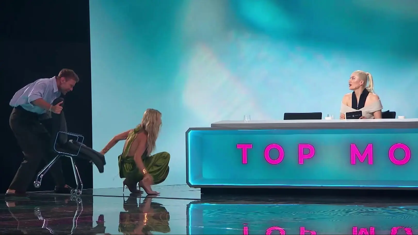"Top Model". Joanna Krupa spadła z fotela! Spięcie jurorów na castingu [PRZED EMISJĄ W TV]
