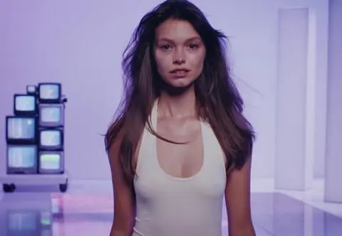 "Top Model". Julia zamieniła modeling na pracę przedszkolanki. Oczarowała Marcina Tyszkę i jurorów