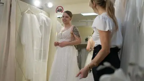 Ślub...: Marta znalazła swoją wymarzoną suknię ślubną!