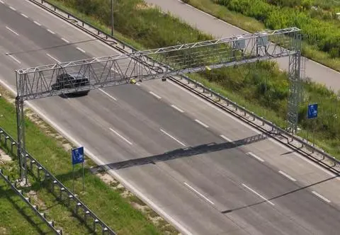 Tylko co trzecie zdjęcie z odcinkowych pomiarów prędkości kończy się mandatem