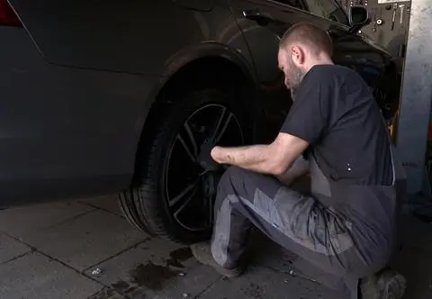 Sezon zmiany opon na letnie ruszył nieco wcześniej niż zwykle