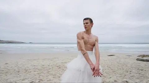 Top Model: Maciej zachwycił w damskiej kreacji