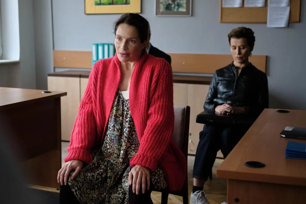 Tajemnica zawodowa: Kinga (Anna Dereszowska), Gabriela (Katarzyna Herman)