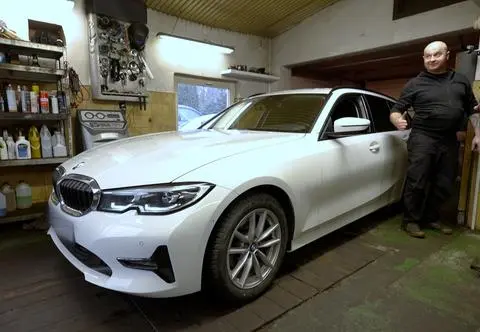 Jeździć, obserwować. Folia na Ferrari, zabezpieczenie BMW i problem z AdBlue w Mercedesie