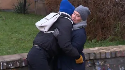 Na Wspólnej PRZED EMISJĄ W TV: Nina mdleje pod szkołą!