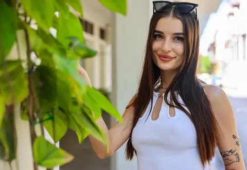 Mallu z 7. edycji "Hotelu Paradise" zdecydowała się na zmiany w wyglądzie. Zdjęcia przed i po zaskakują