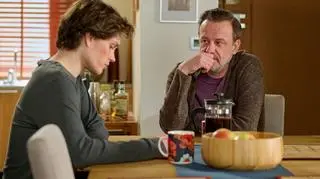 Aktualnie czytasz: "Na Wspólnej" PRZED EMISJĄ odcinka 3811 w TV: Weronika nie odpuszcza zwyrodniałym patostreamerom!