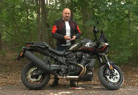 Harley-Davidson Pan America ST waży 245 kg. Jak na Harleya to niewiele