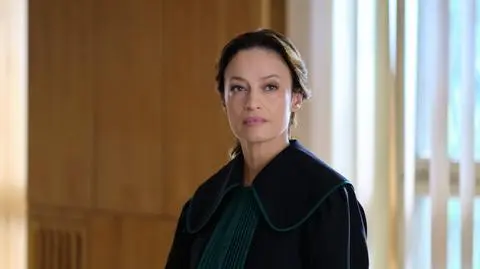 Tajemnica zawodowa: Julia (Magdalena Różczka)