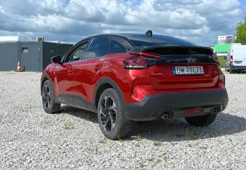 Z drugiej ręki. Kia XCeed, Citroen C4 i Skoda Karoq – którego crossovera warto kupić?