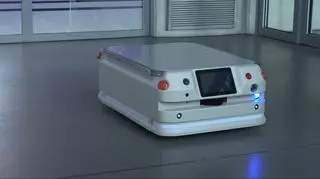 Jeżdżąca platforma uzbrojona w sztuczną inteligencję