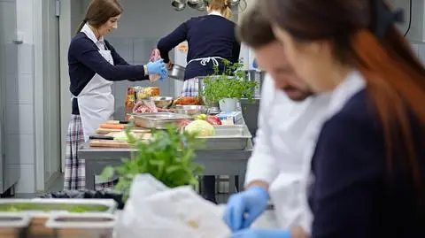 Projekt Lady: Piekielne emocje w pałacowej kuchni!