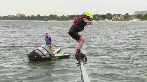 Tego nie było w TV! Upadki i wzloty prowadzących na flyboardach