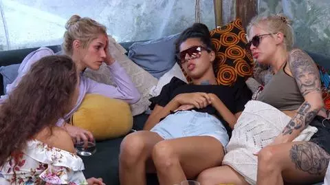 Hotel Paradise 3: Bogusia, Basia, Luiza i Ola