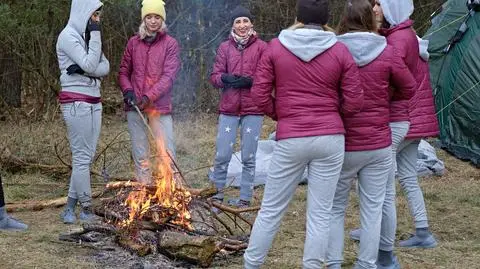 Projekt Lady: Sztuka przetrwania NA DZIKO w lesie 