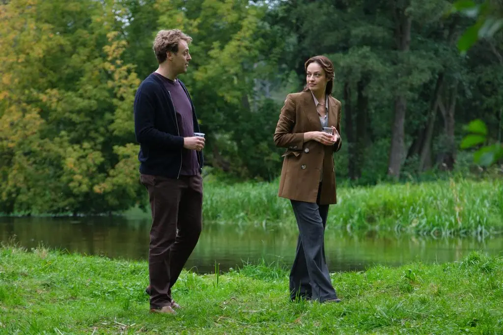Tajemnica zawodowa: Tomasz (Mateusz Rusin), Julia (Magdalena Różczka)