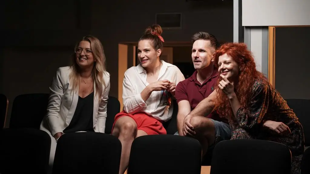 Absolwenci: Kinga Burzyńska, Karolina Gruszka, Marcin Bosak i Anna Dereszowska