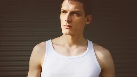Adam Fidusiewicz w roli modela