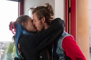 Daria namiętnie całuje Dawida, a Adam to widzi!