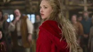 Dziewczyna w czerwonej pelerynie