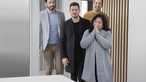 Michael Buble na planie "Remontów gwiazd Hollywood"