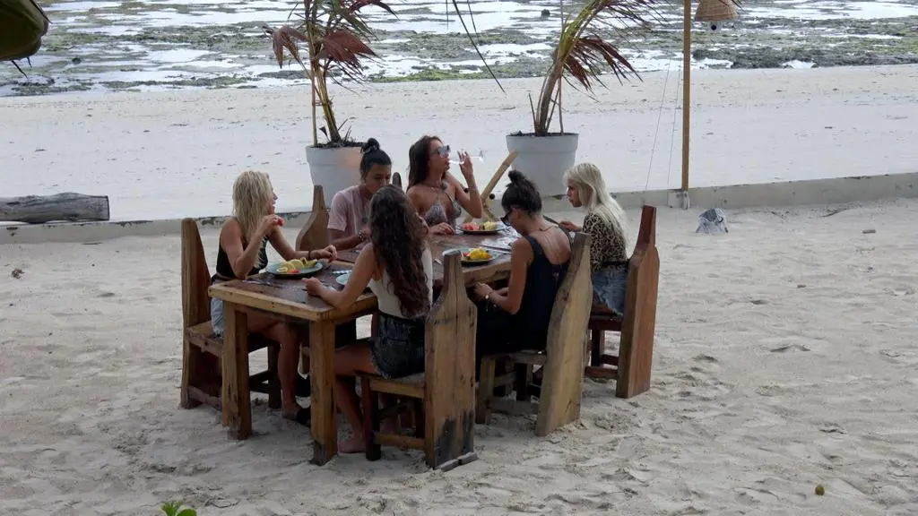 Hotel Paradise 3: Dziewczyny