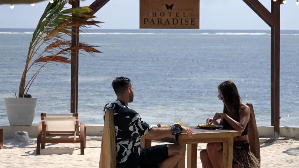 Hotel Paradise 3: Kamil i Nathalia