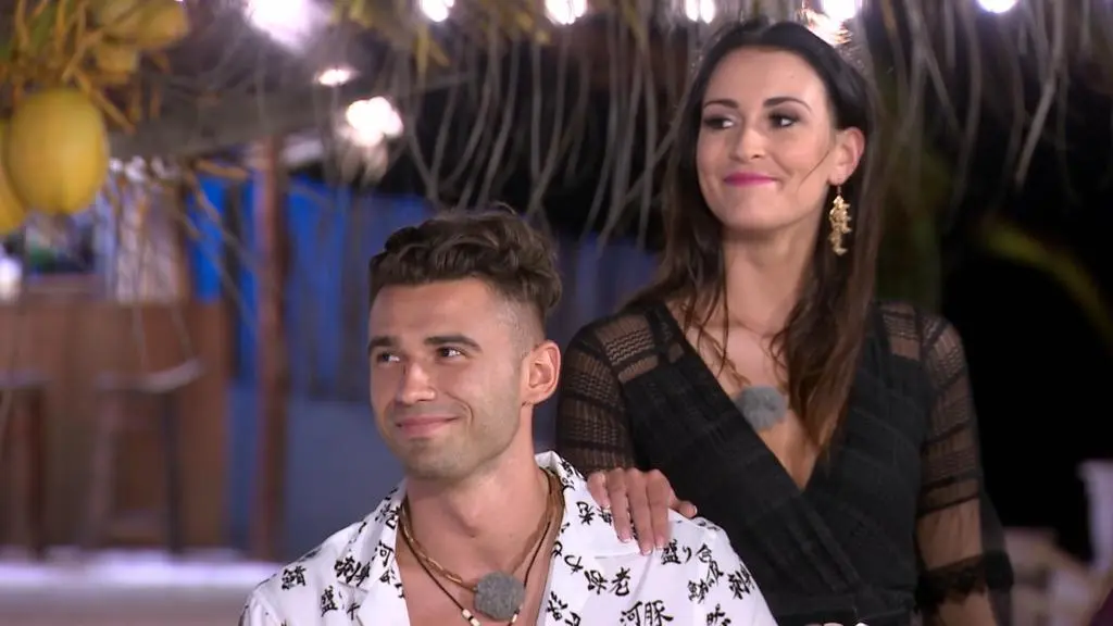 Hotel Paradise 3: Karolina i Kamil