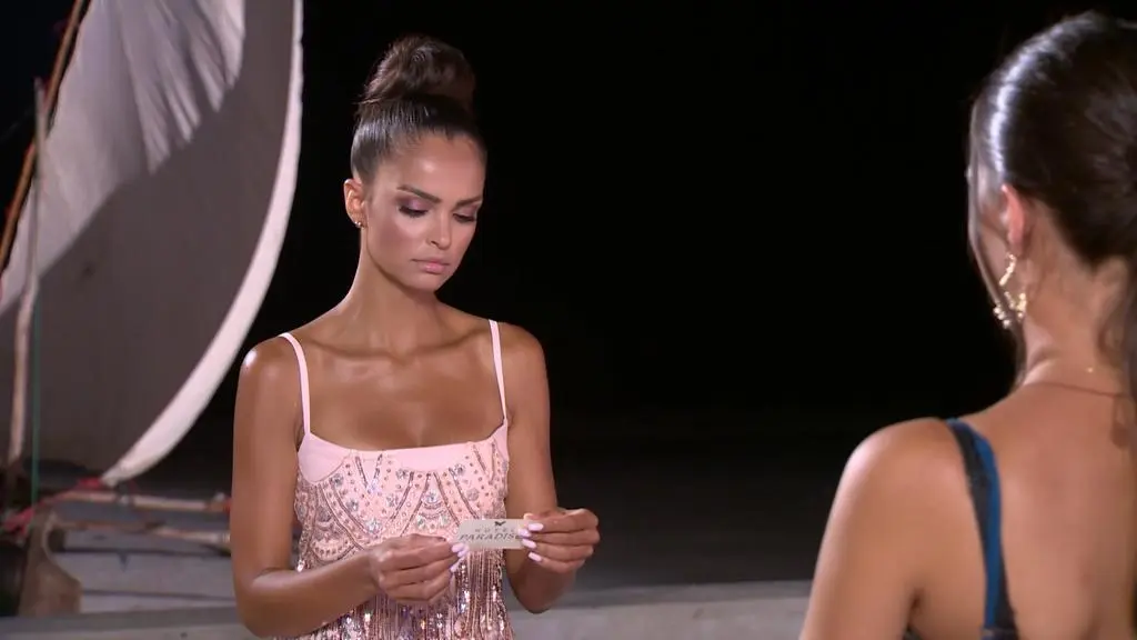 Hotel Paradise 3: Klaudia El Dursi i Luiza