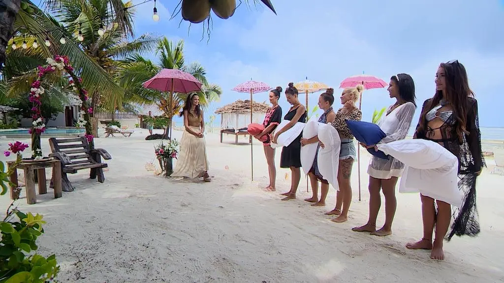 Hotel Paradise 3: Klaudia El Dursi z dziewczynami