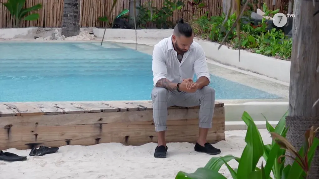 Hotel Paradise 3: Krystian