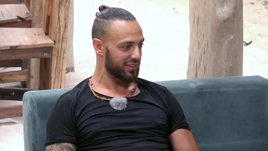 Hotel Paradise 3: Krystian