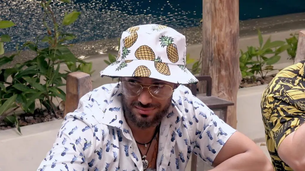 Hotel Paradise 3: Krystian