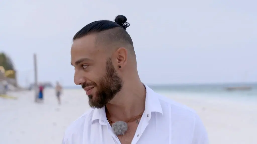 Hotel Paradise 3: Krystian