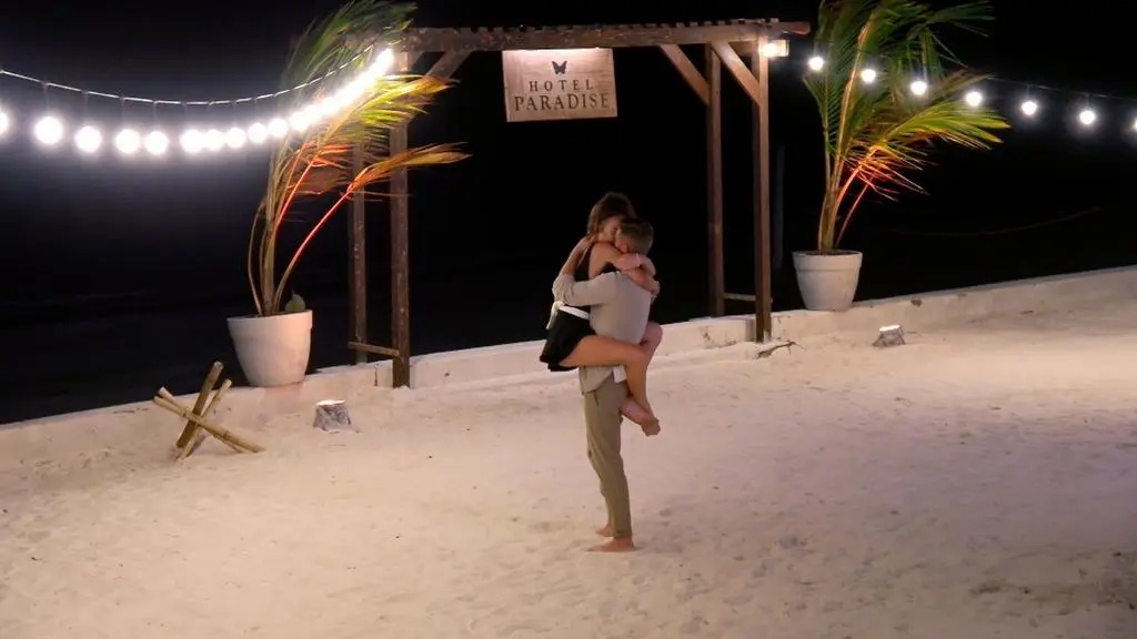 Hotel Paradise 3: Miłość! 