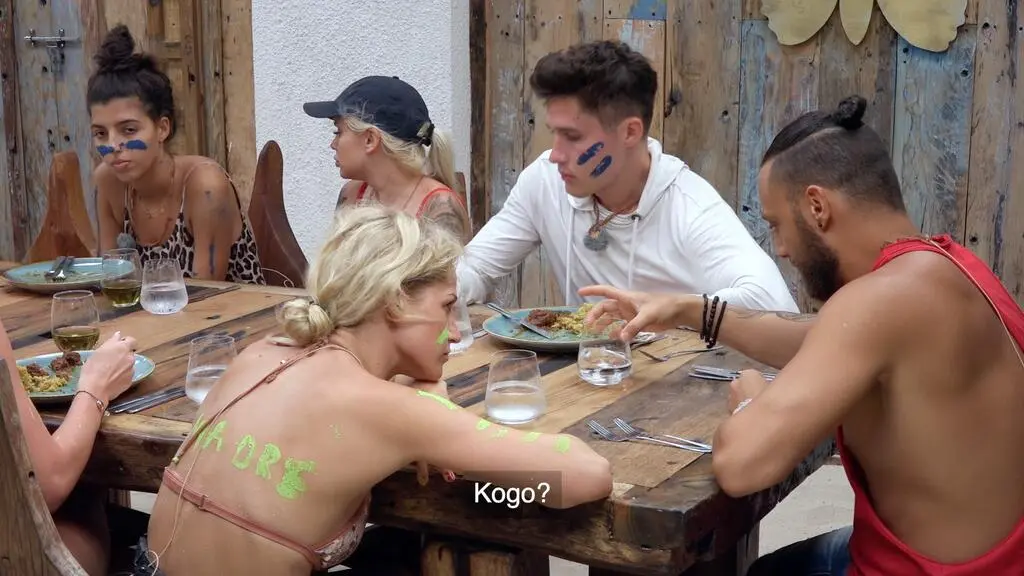 Hotel Paradise 3: Obiad 
