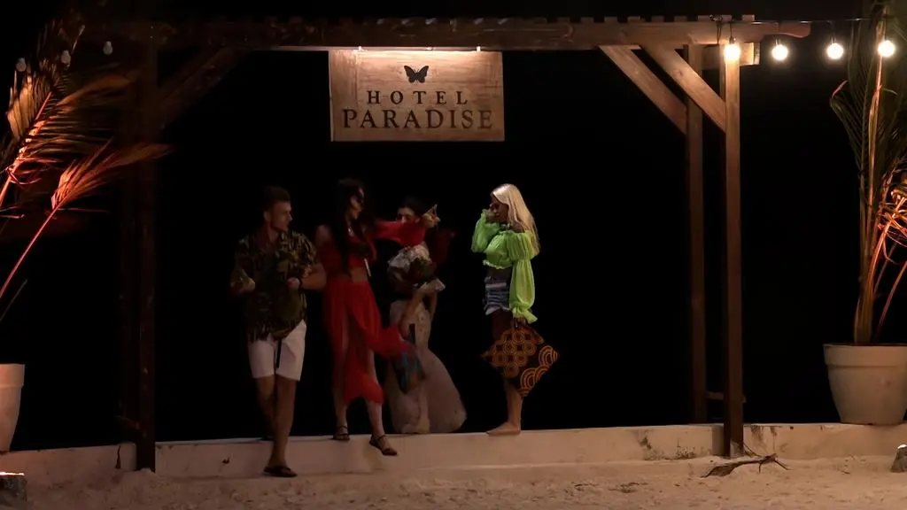 Hotel Paradise 3: Powrót z randki Nathalii i Dawida 