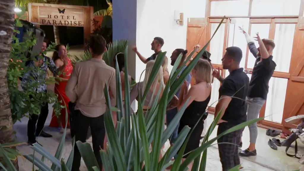 Hotel Paradise 3: Pożegnanie Bibi i Kamila