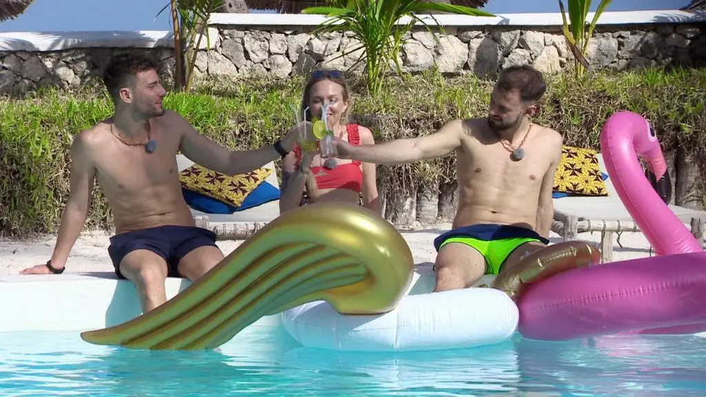 Hotel Paradise 3: Relaks nad basenem