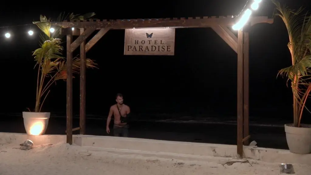 Hotel Paradise 3: Sebastian