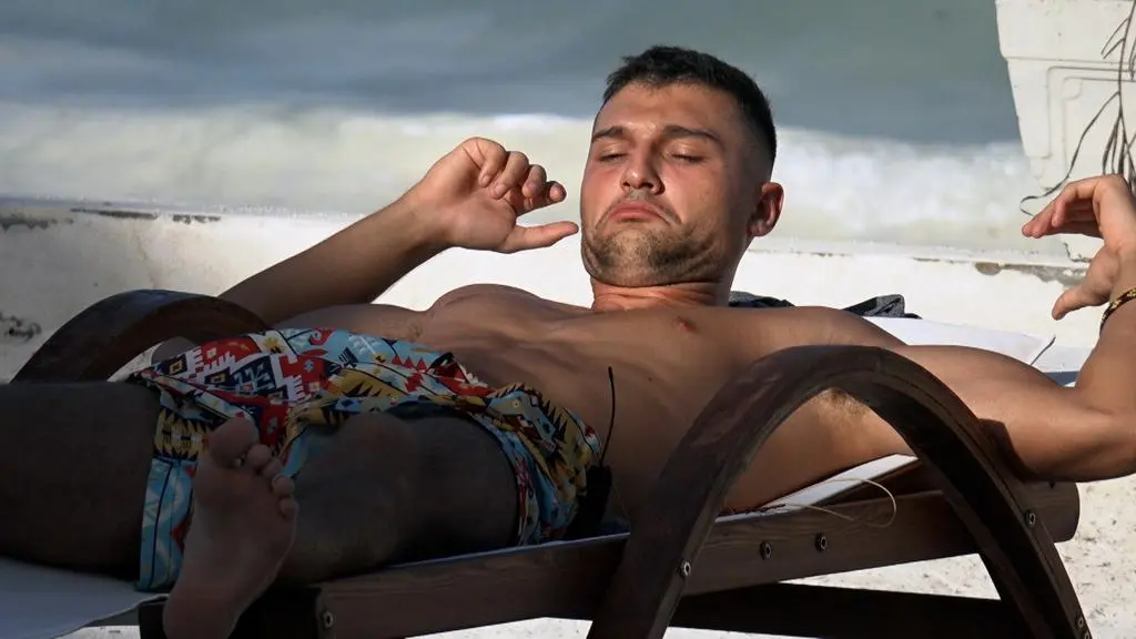 Hotel Paradise 3: Simon