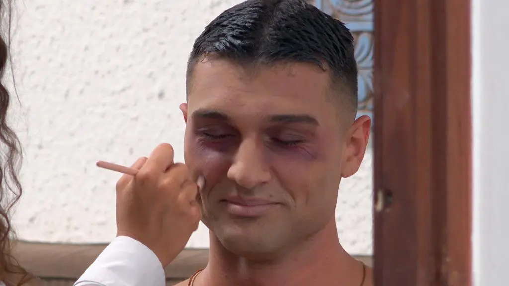 Hotel Paradise 3: Szymon 