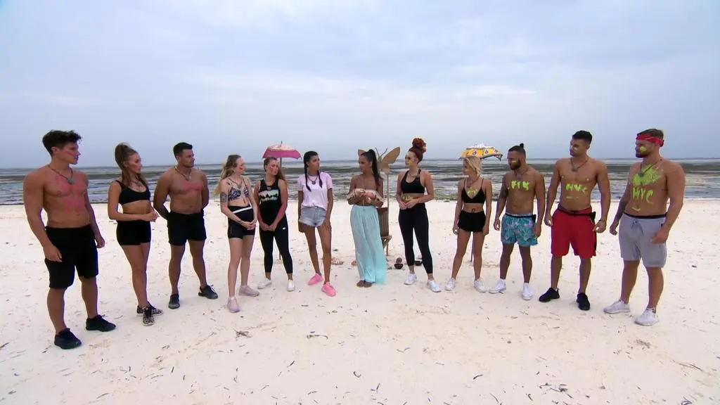 Hotel Paradise 3: Uczestnicy na plaży 