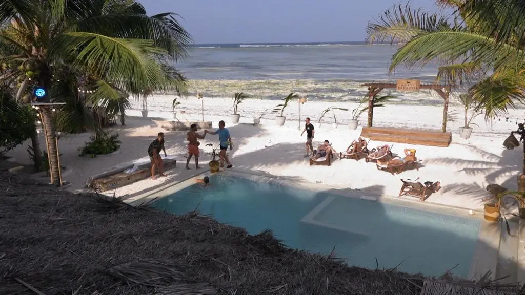 Hotel Paradise 4: Dzień w raju!