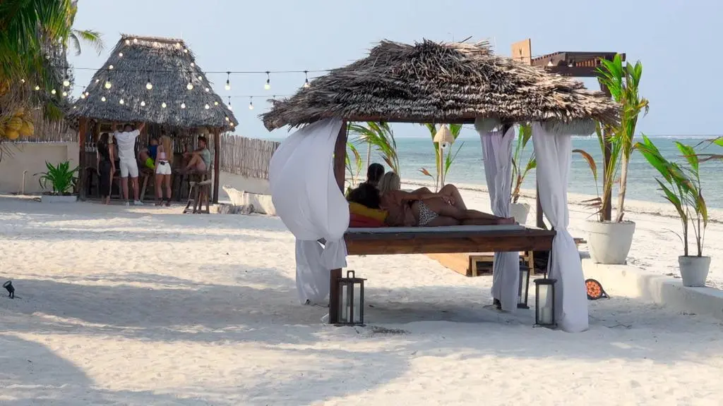 Hotel Paradise 4: Dzień w raju!